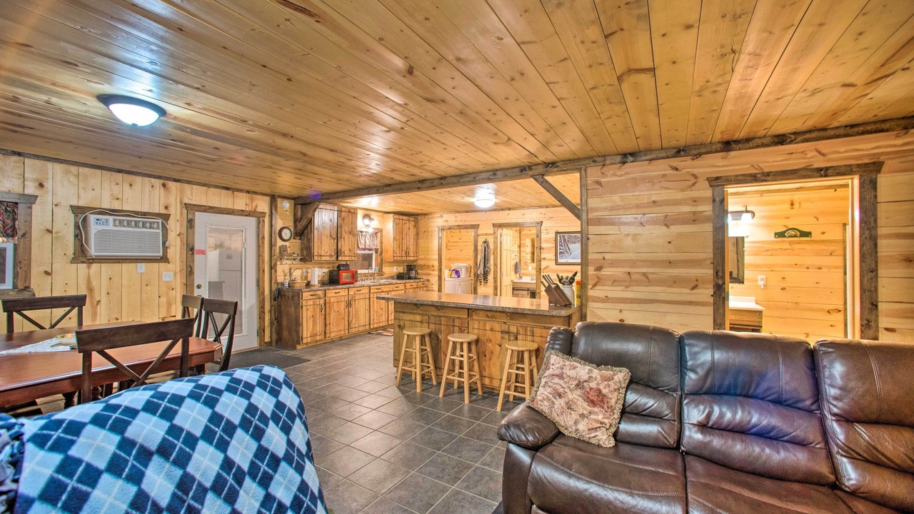 Photo of Livingroom in Putnam County