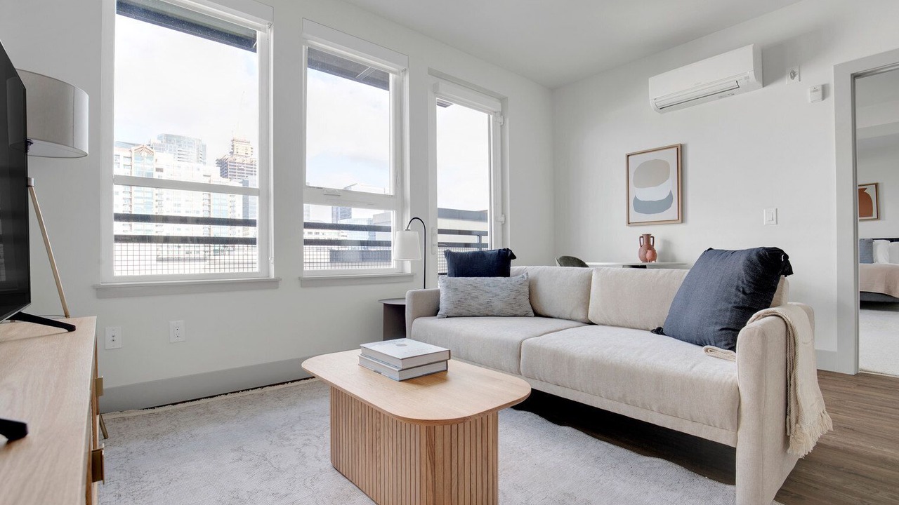 Photo of Livingroom in West Bellevue