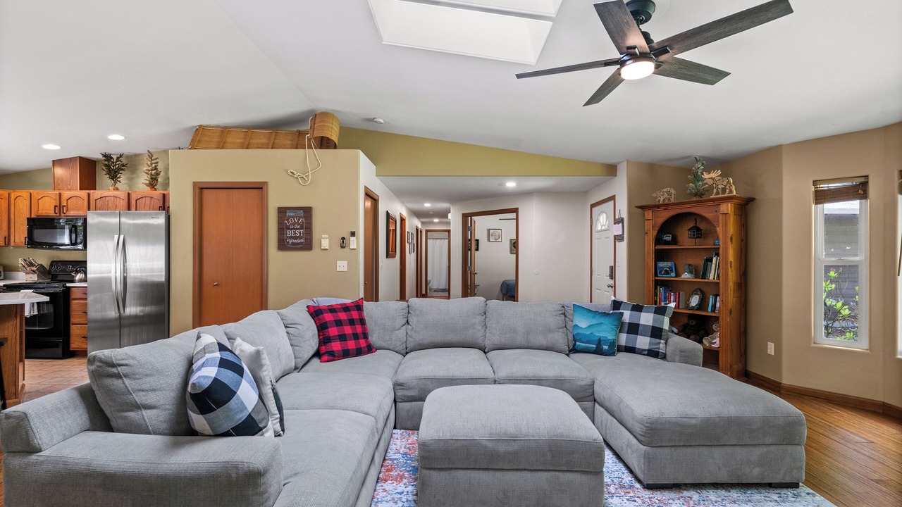 Photo of Livingroom in Packwood
