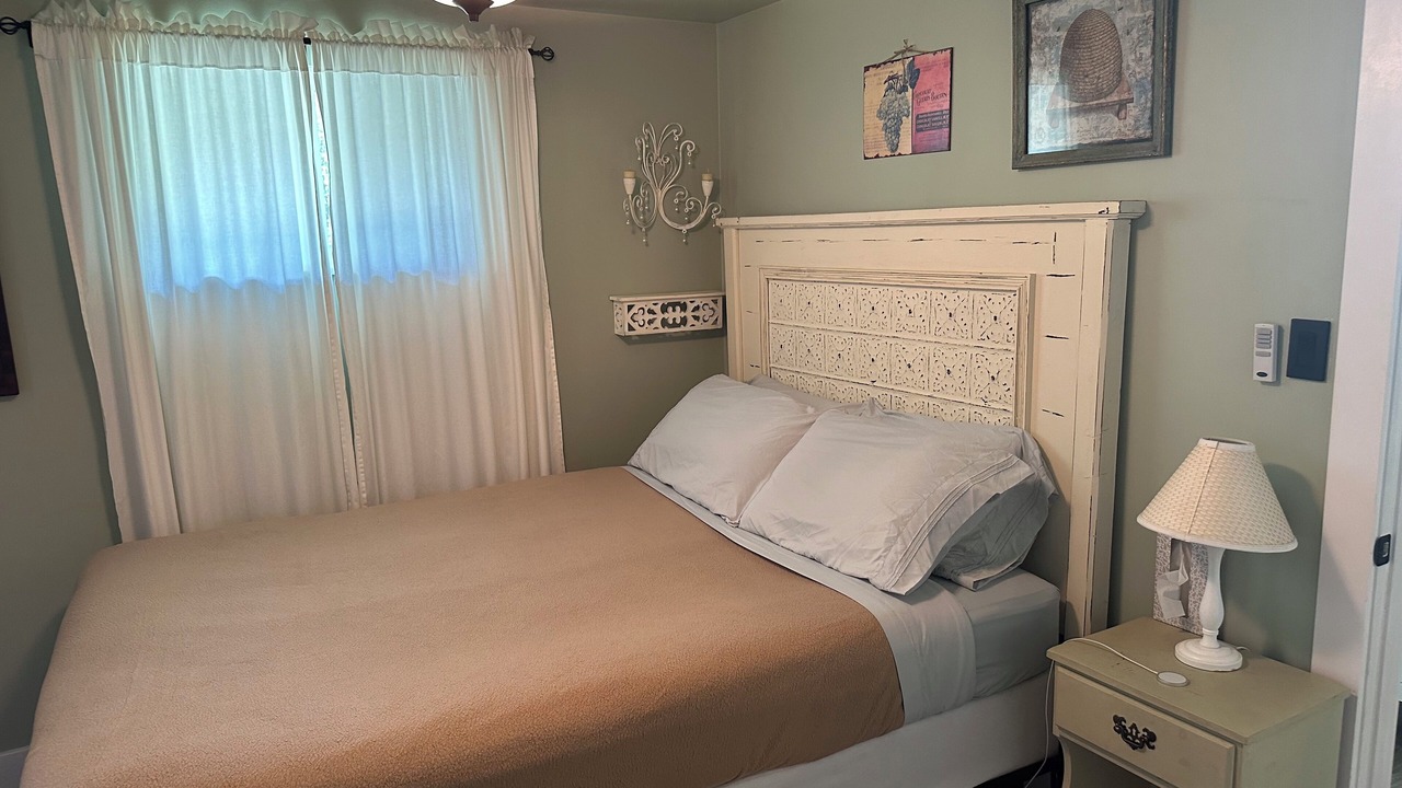 Photo of Bedroom in Historic District