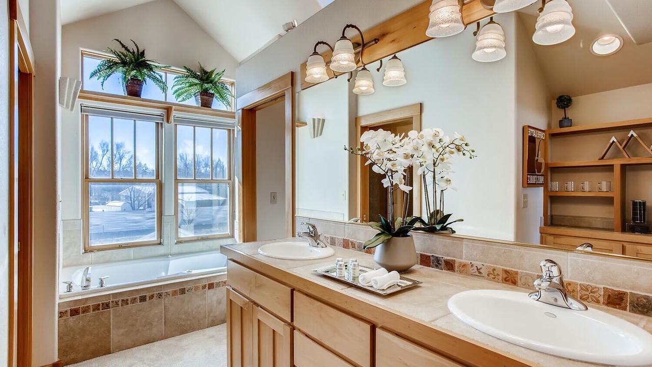 Photo of Bathroom in River Rock