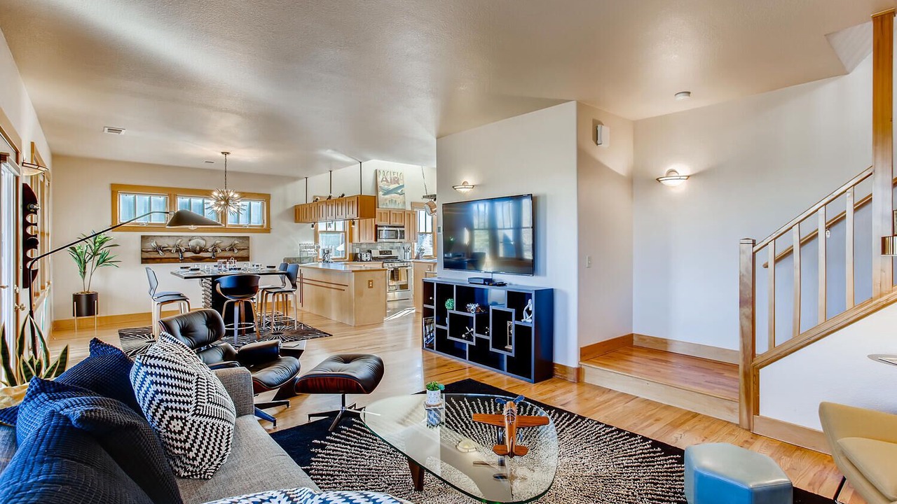 Photo of Livingroom in River Rock