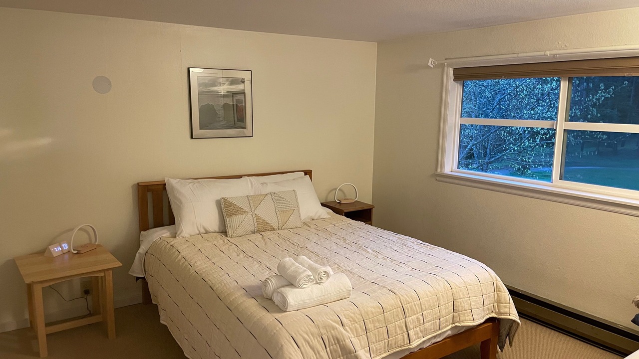Photo of Bedroom in Eastsound
