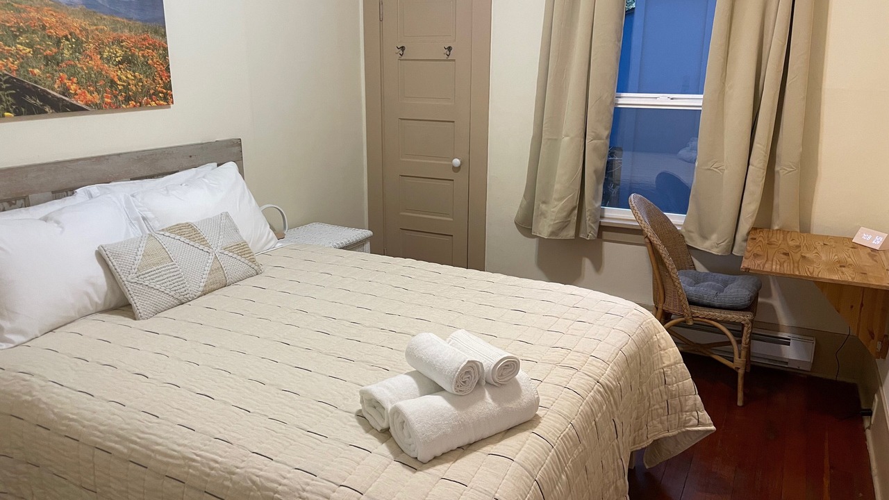 Photo of Bedroom in Eastsound