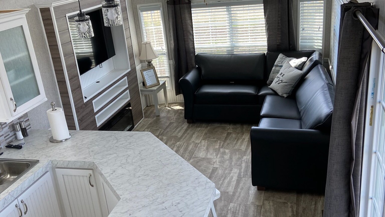 Photo of Livingroom in Wayne County