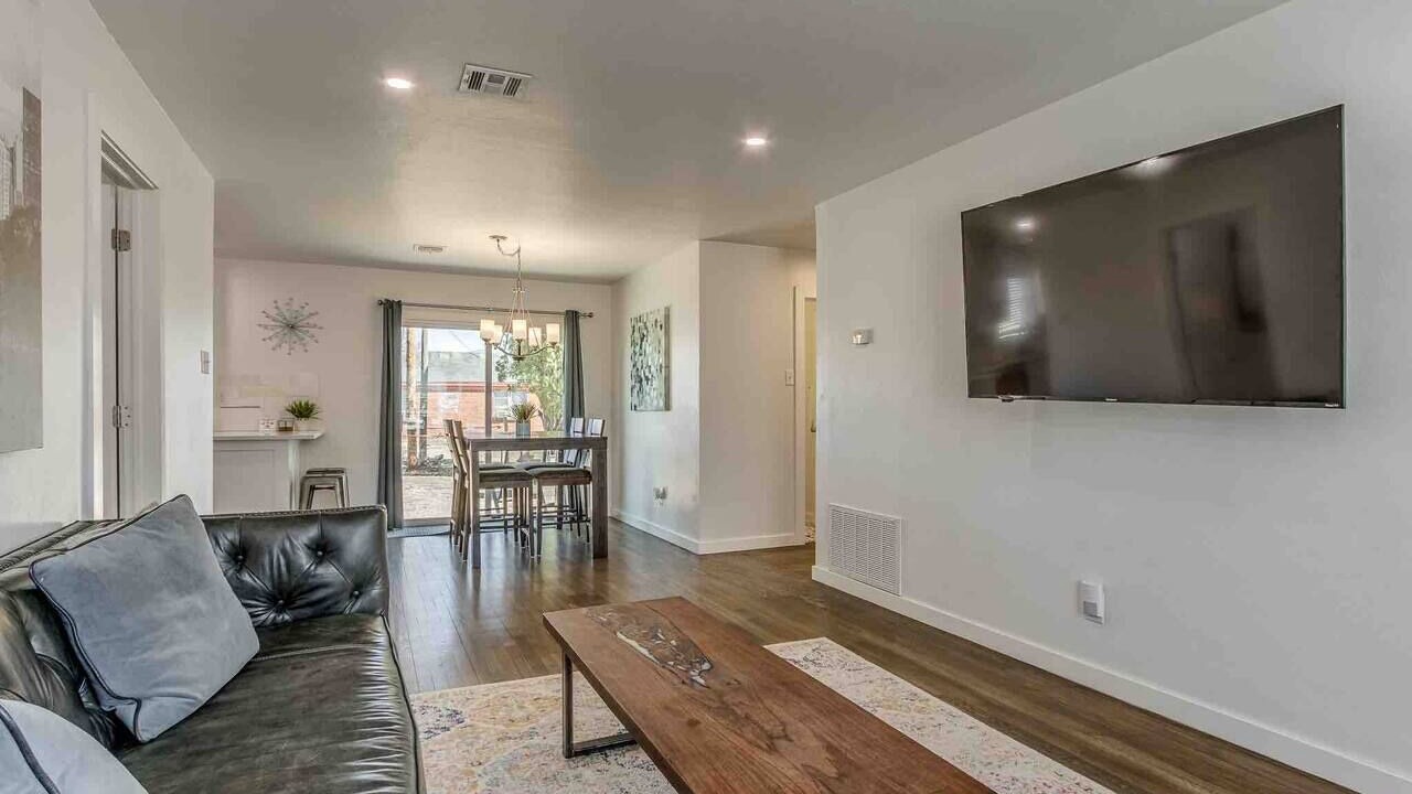 Photo of Livingroom in Central Oklahoma City