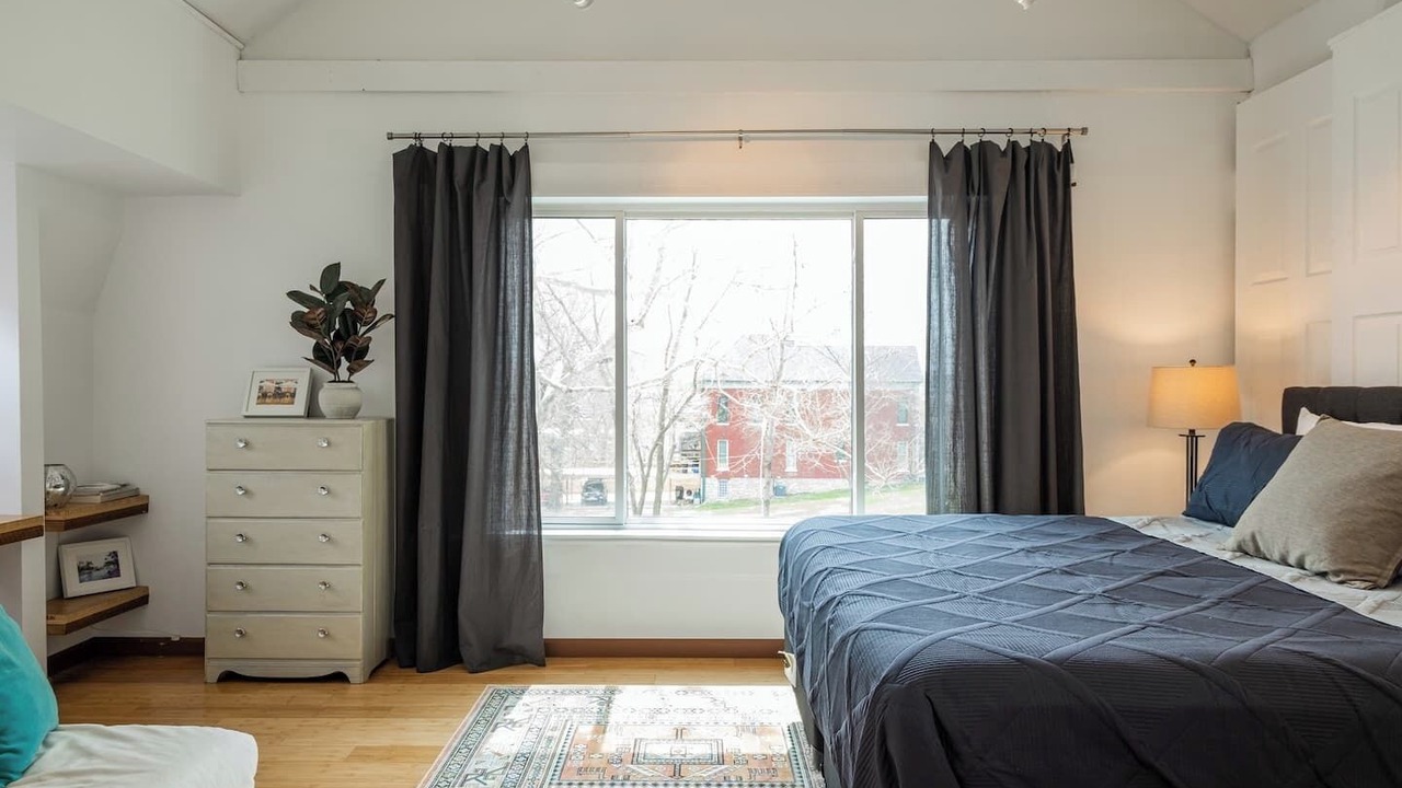 Photo of Bedroom in Westside North