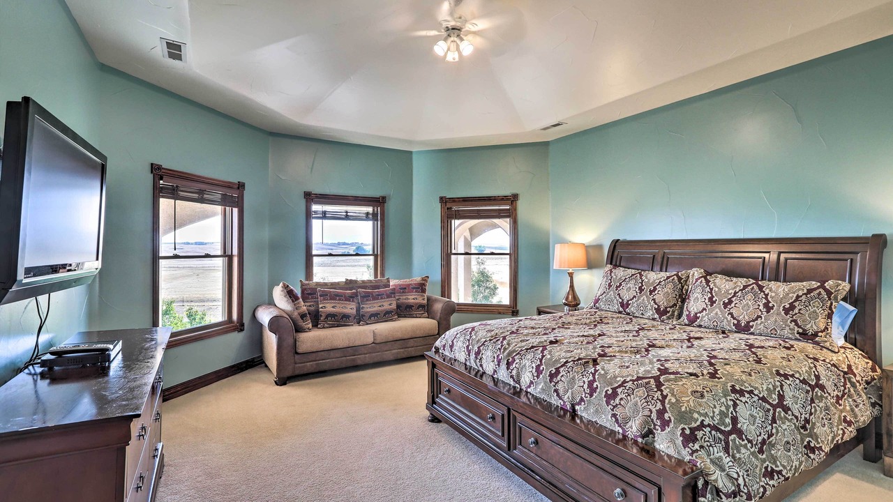 Photo of Bedroom in Hudson