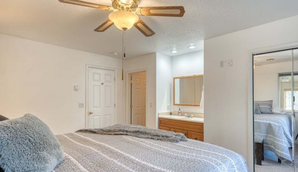 Photo of Bedroom in Garden Valley