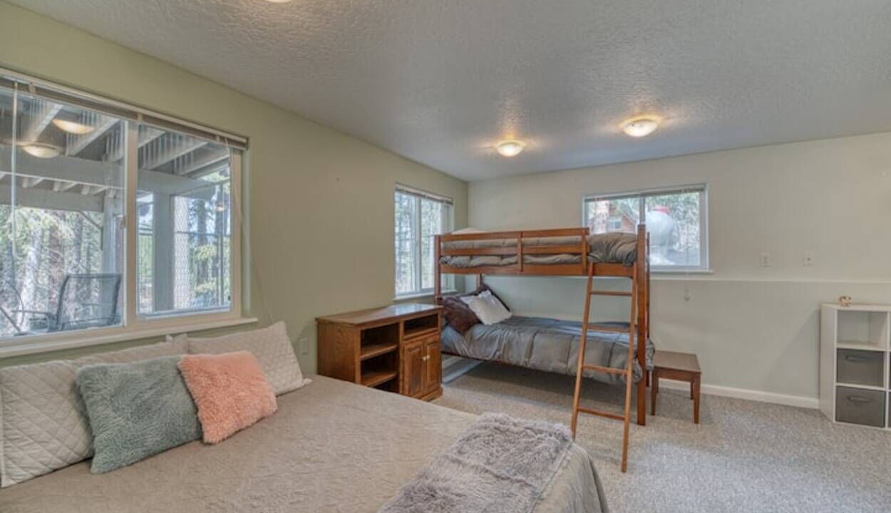 Photo of Bedroom in Garden Valley