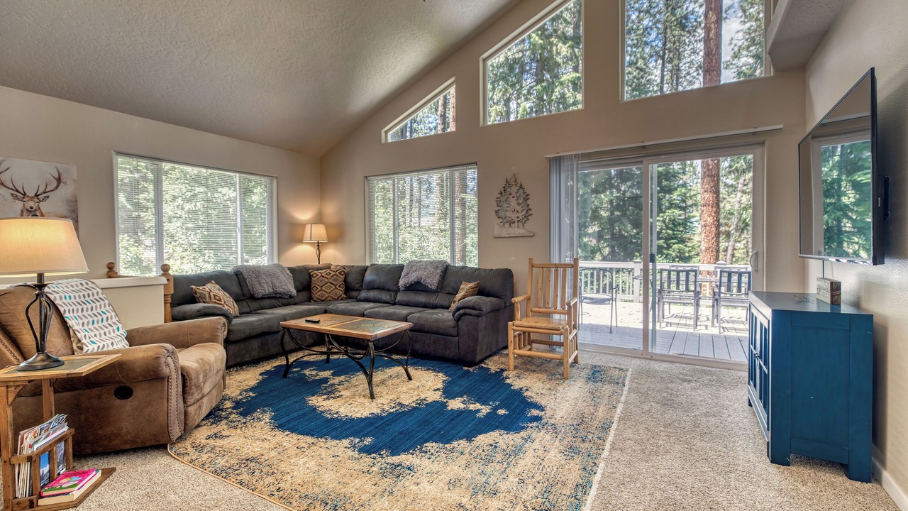 Photo of Livingroom in Garden Valley