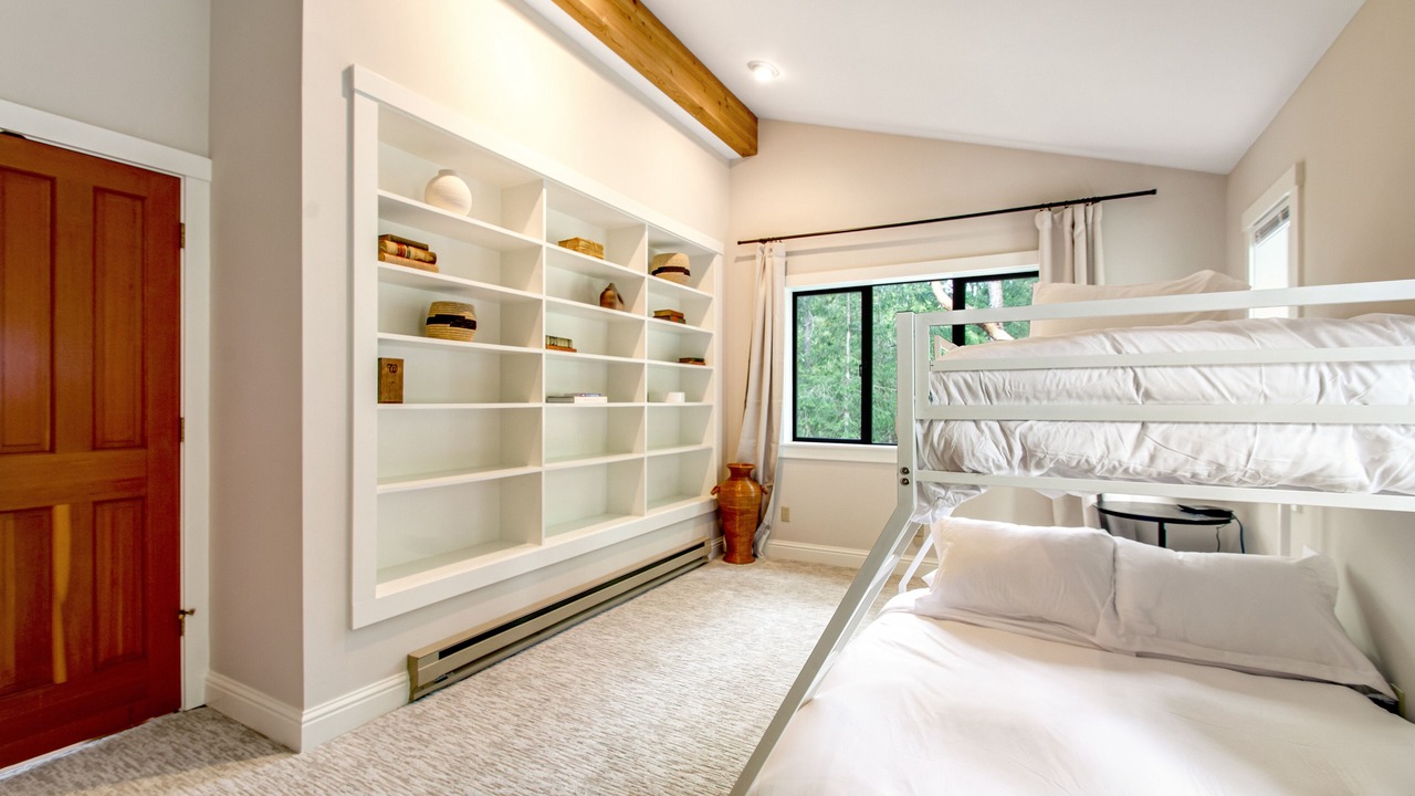 Photo of Bedroom in Eastsound