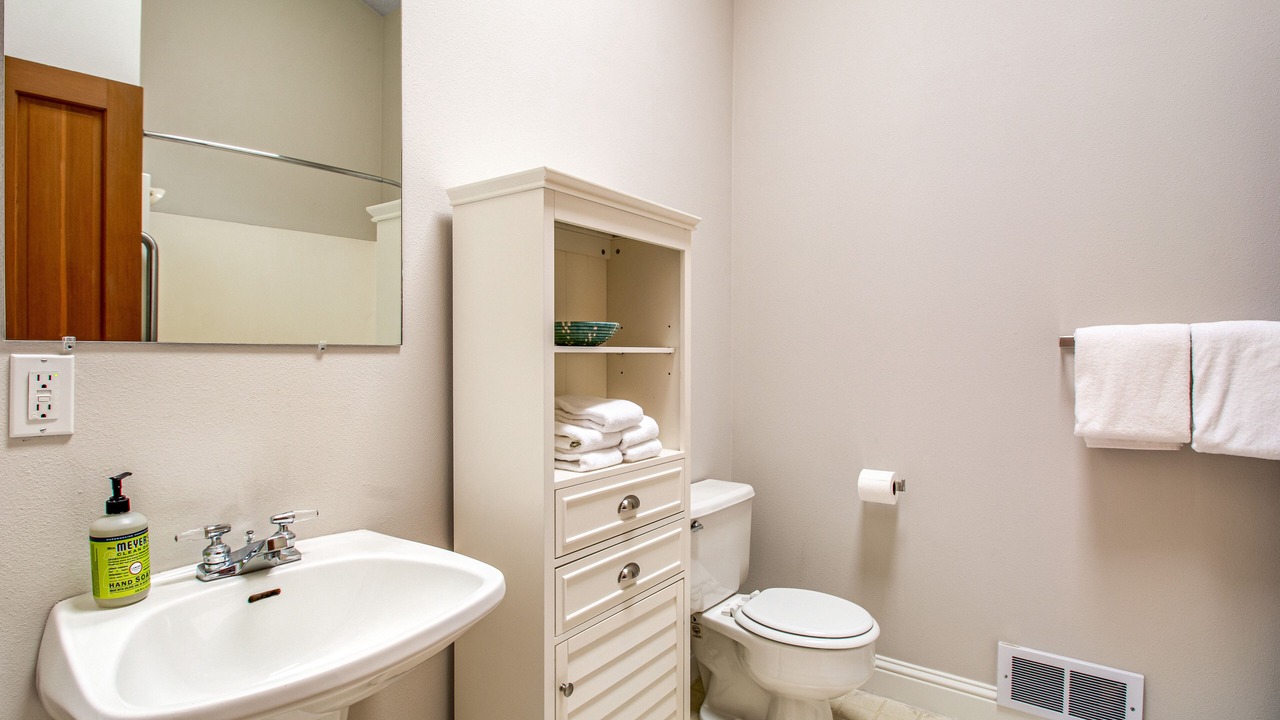 Photo of Bathroom in Eastsound