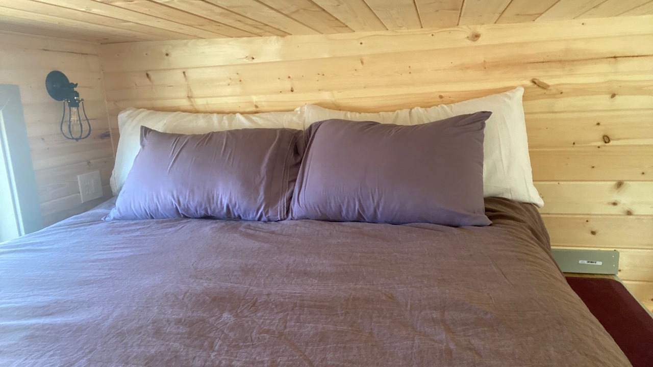 Photo of Bedroom in Sunland Estates