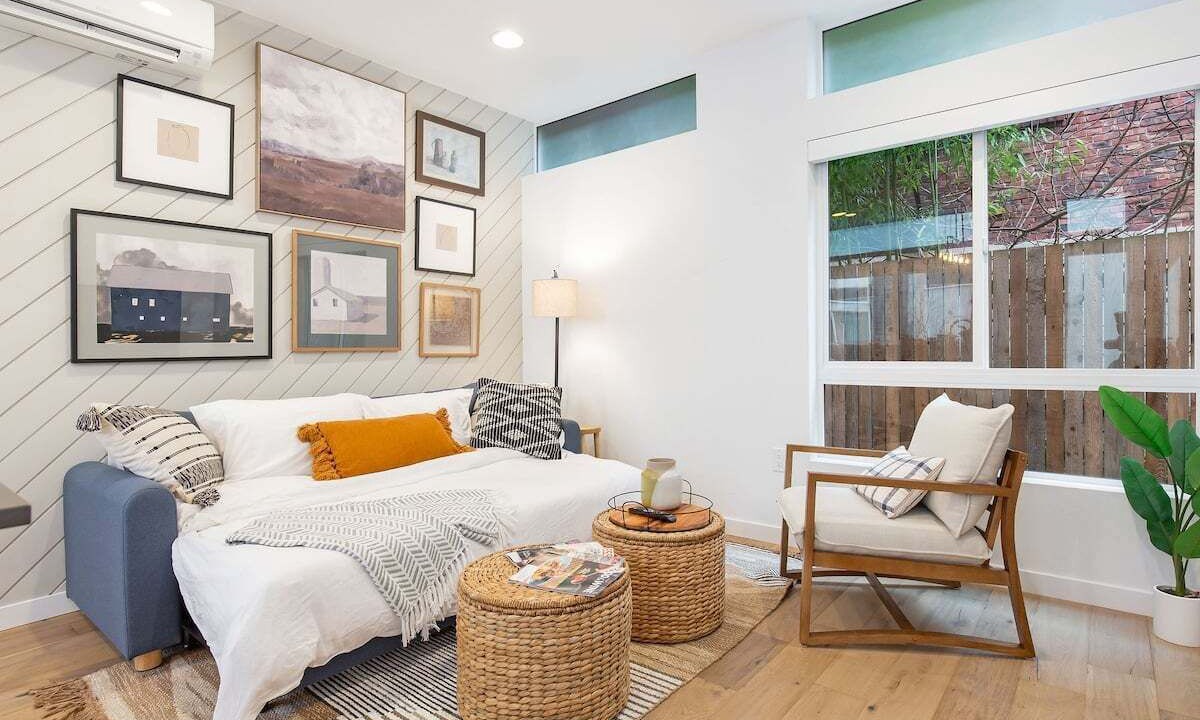 Photo of Bedroom in Broadway