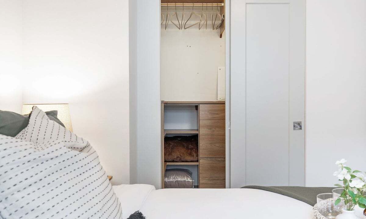 Photo of Bedroom in Broadway