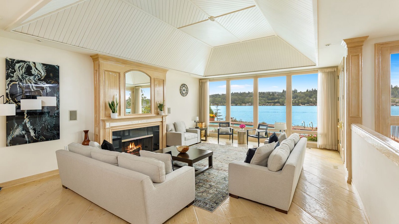 Photo of Livingroom in Mercer Island