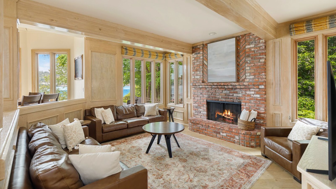 Photo of Livingroom in Mercer Island