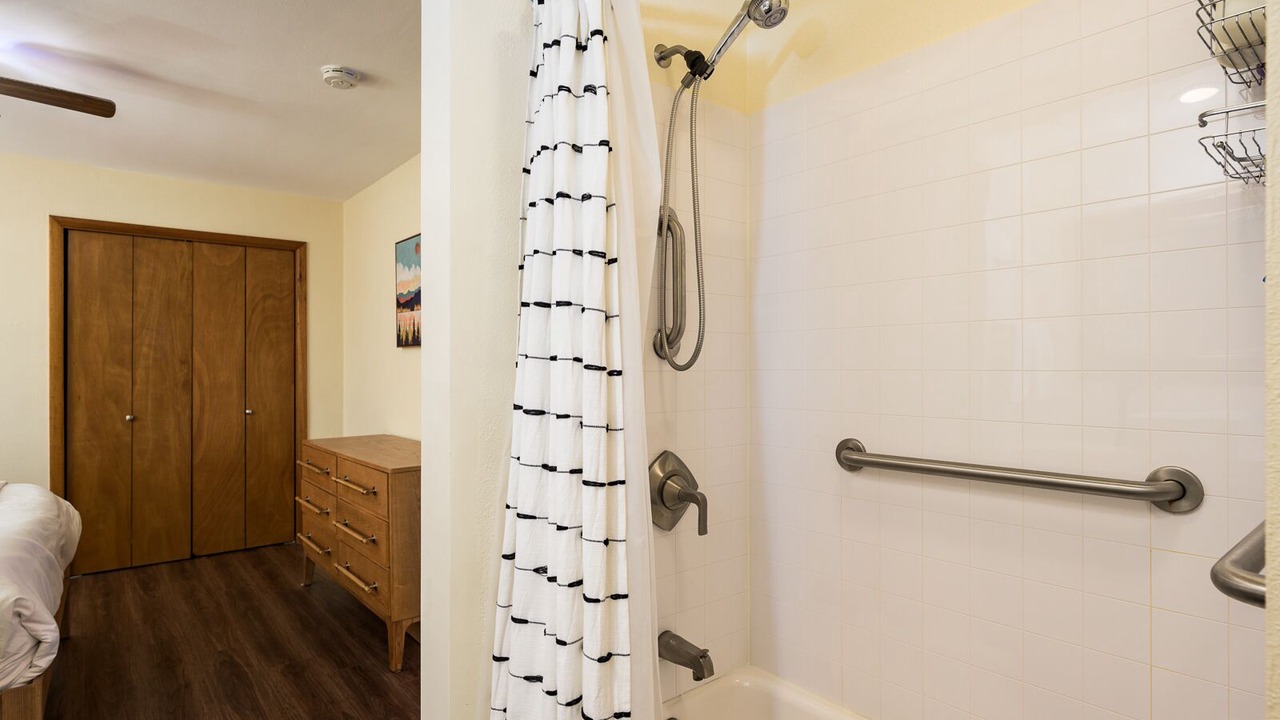 Photo of Bathroom in Lamar Heights Area