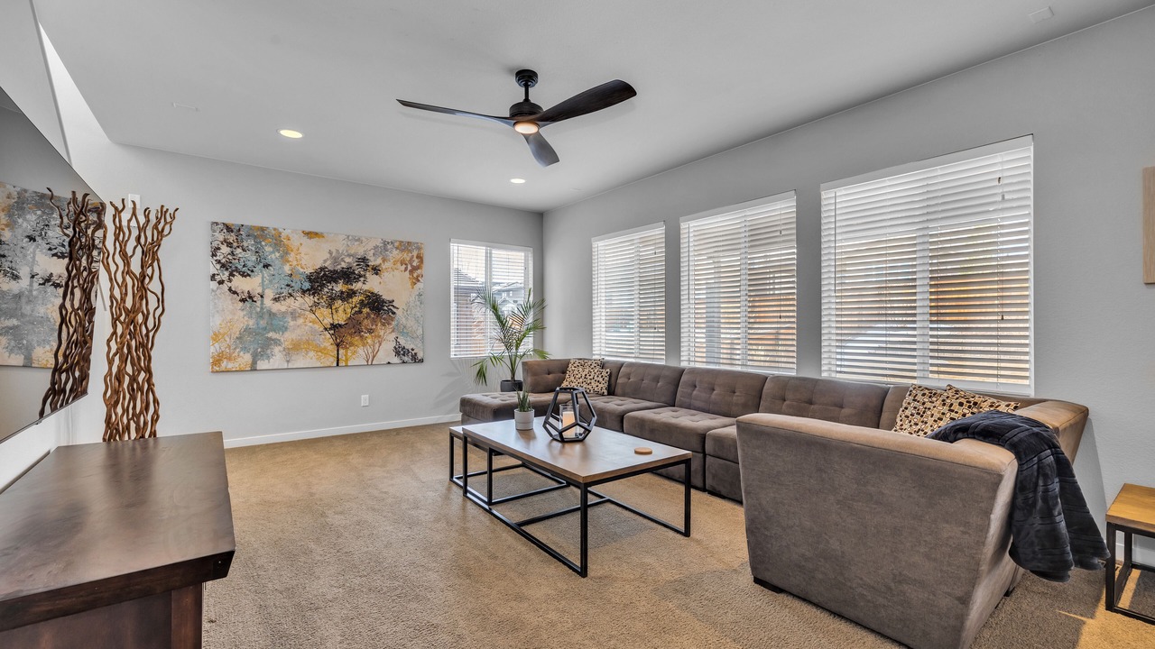 Photo of Livingroom in Parker