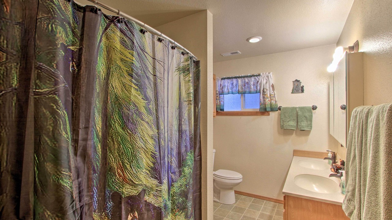 Photo of Bathroom in Randle