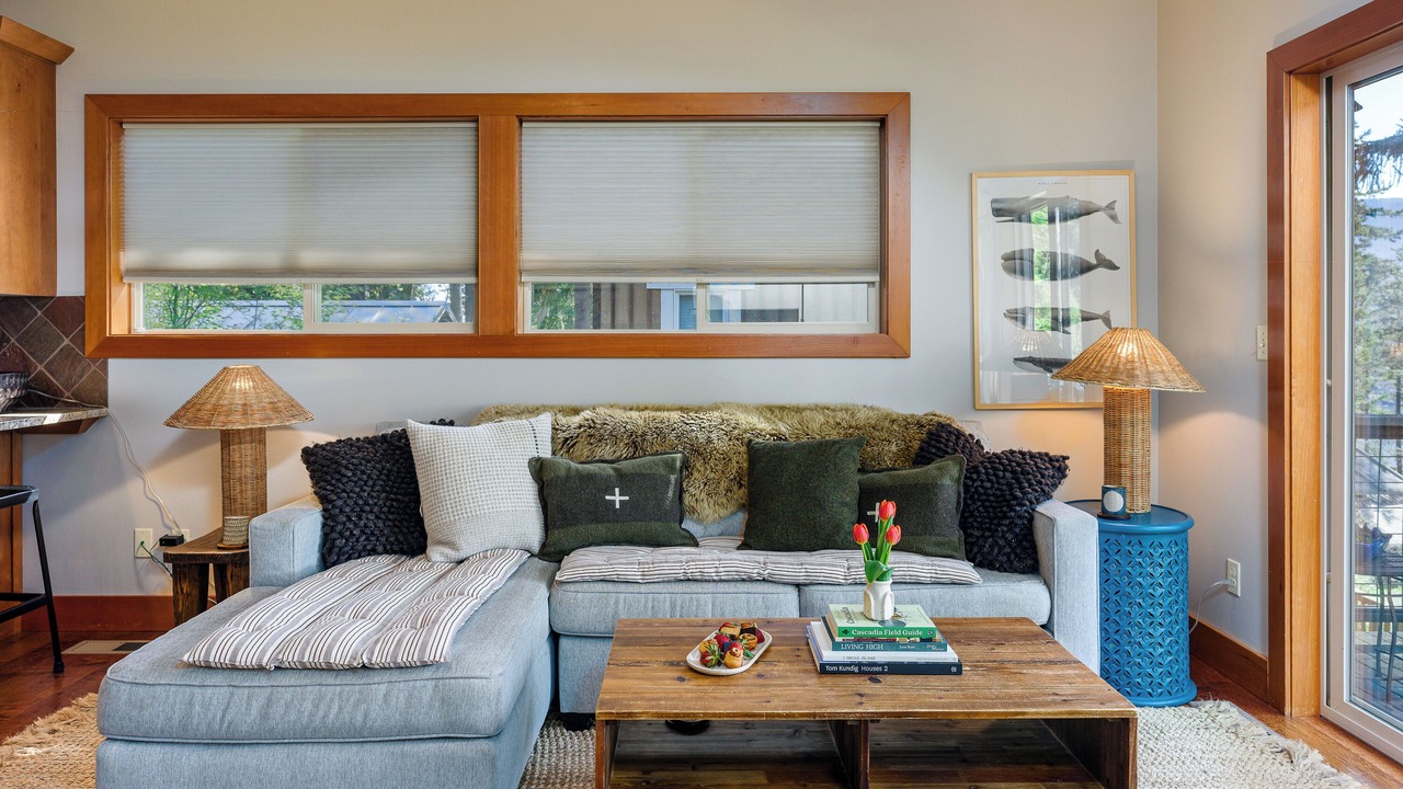 Photo of Livingroom in Eastsound
