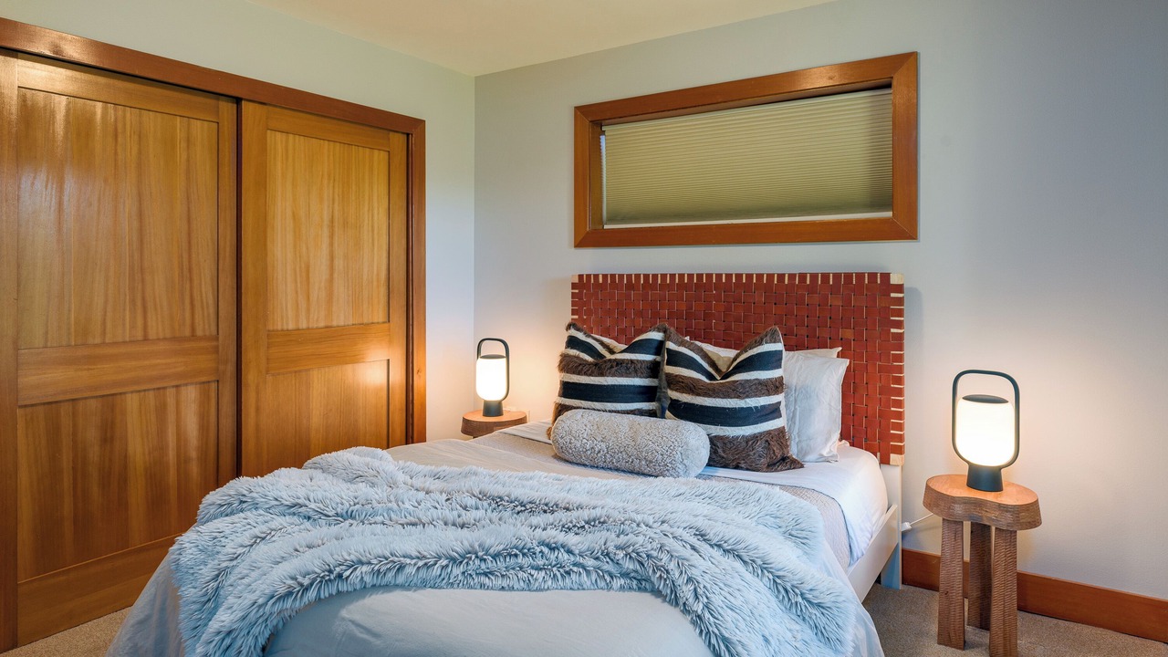Photo of Bedroom in Eastsound