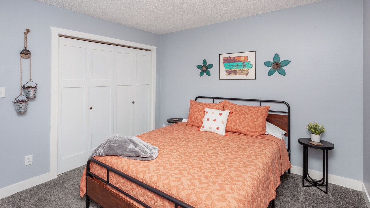 Photo of Bedroom in Des Moines