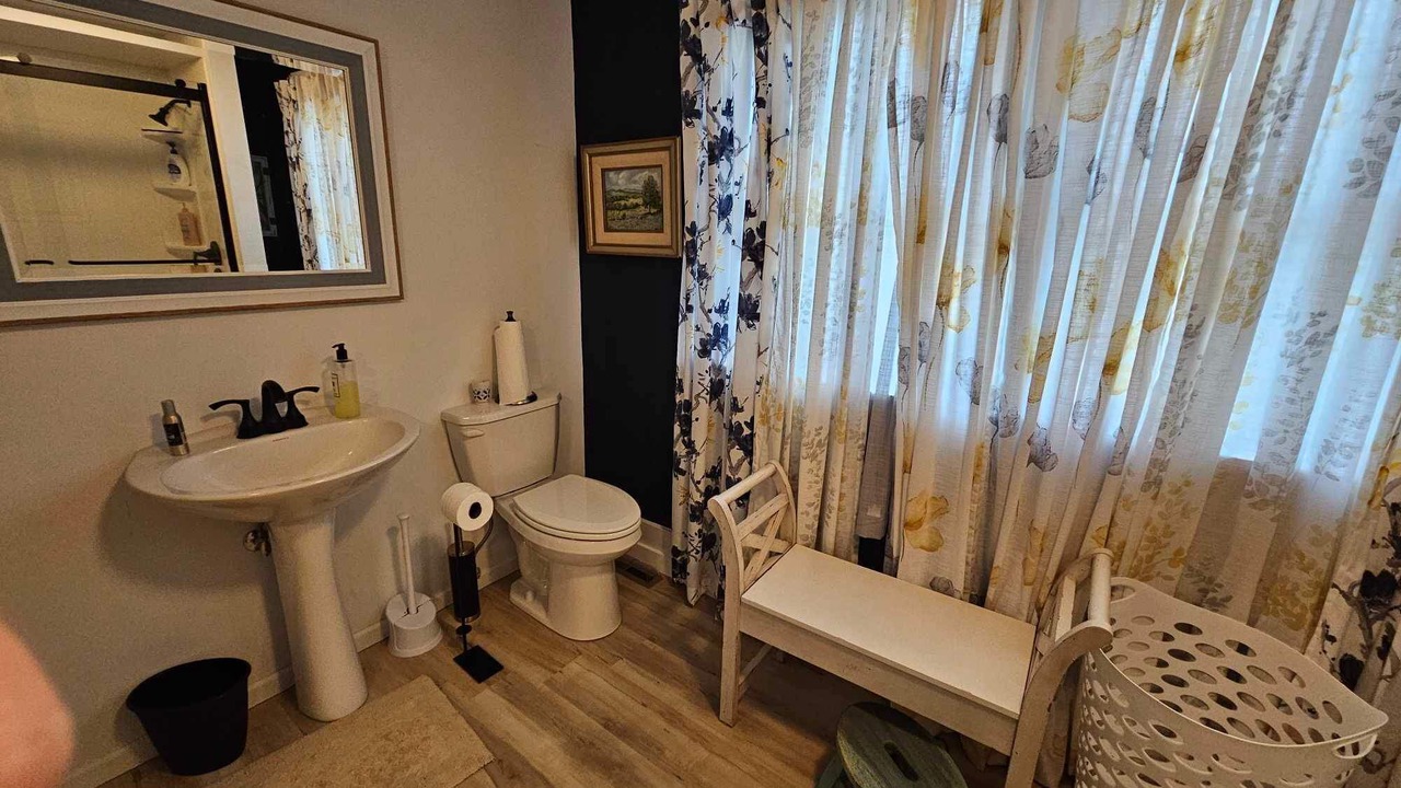 Photo of Bathroom in Holmesville