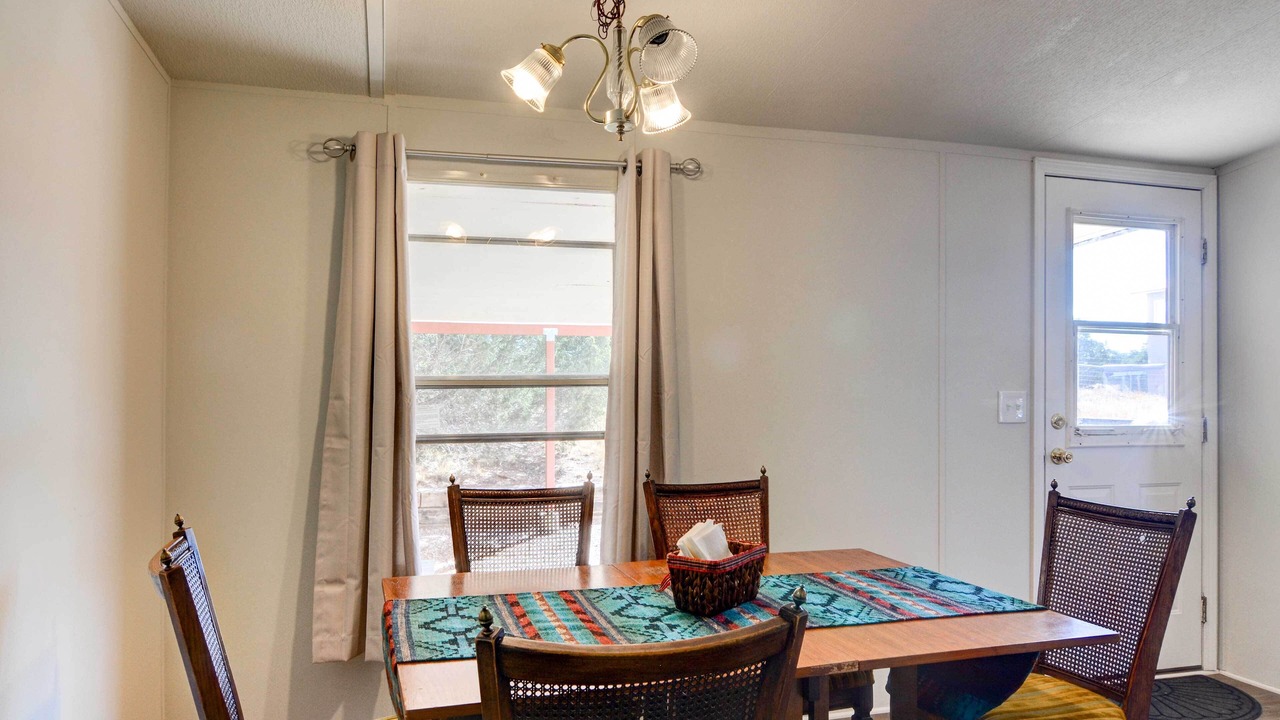 Photo of Livingroom in Sandia Park