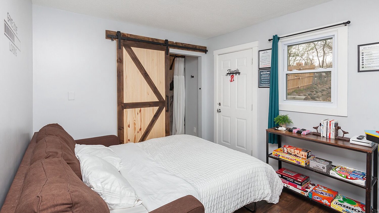 Photo of Bedroom in Des Moines
