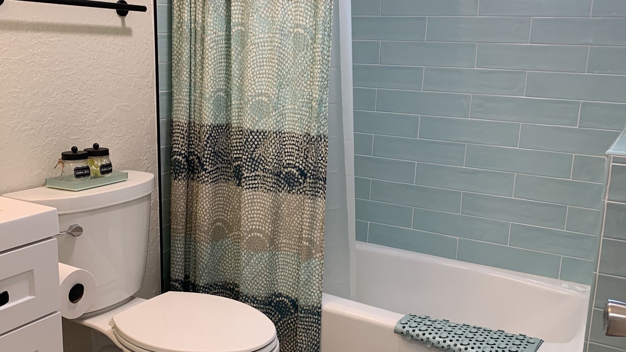 Photo of Bathroom in Sawmill Area