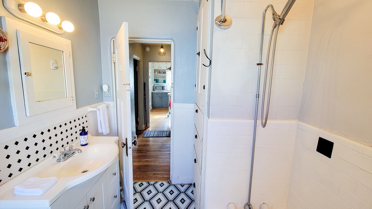 Photo of Bathroom in Nob Hill