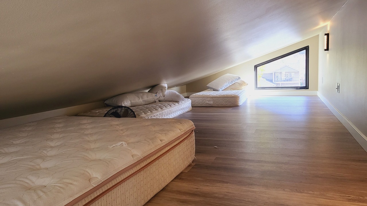 Photo of Bedroom in Sunland Estates