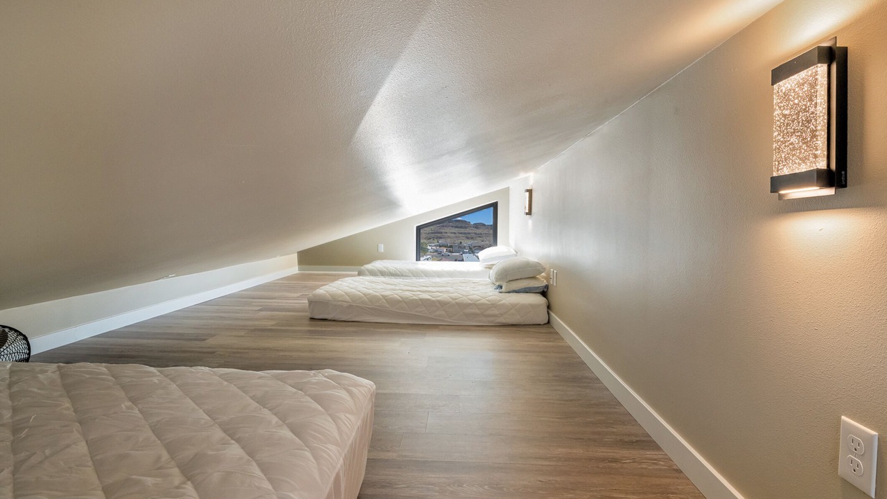 Photo of Bedroom in Sunland Estates