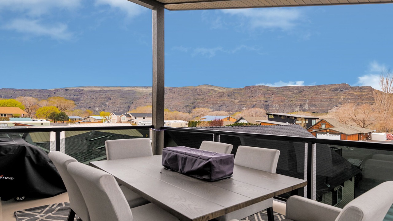 Photo of Outdoor in Sunland Estates