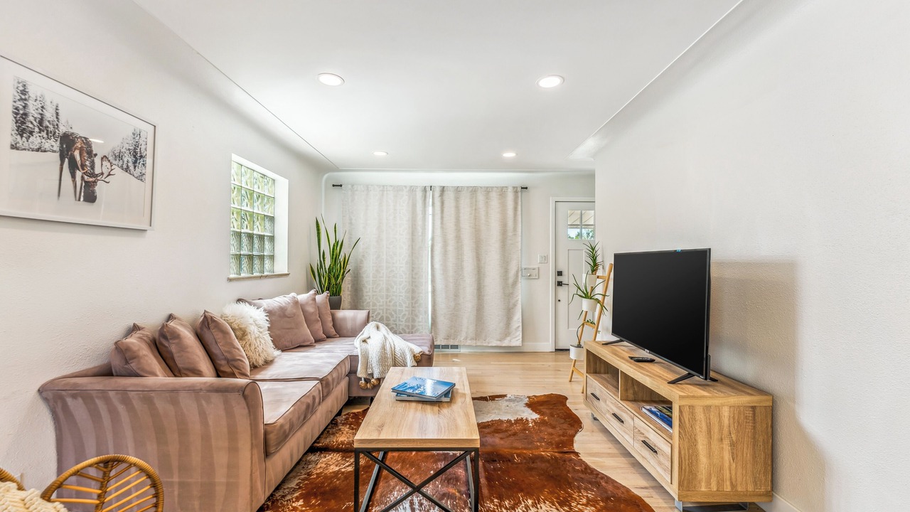 Photo of Livingroom in North Park Hill