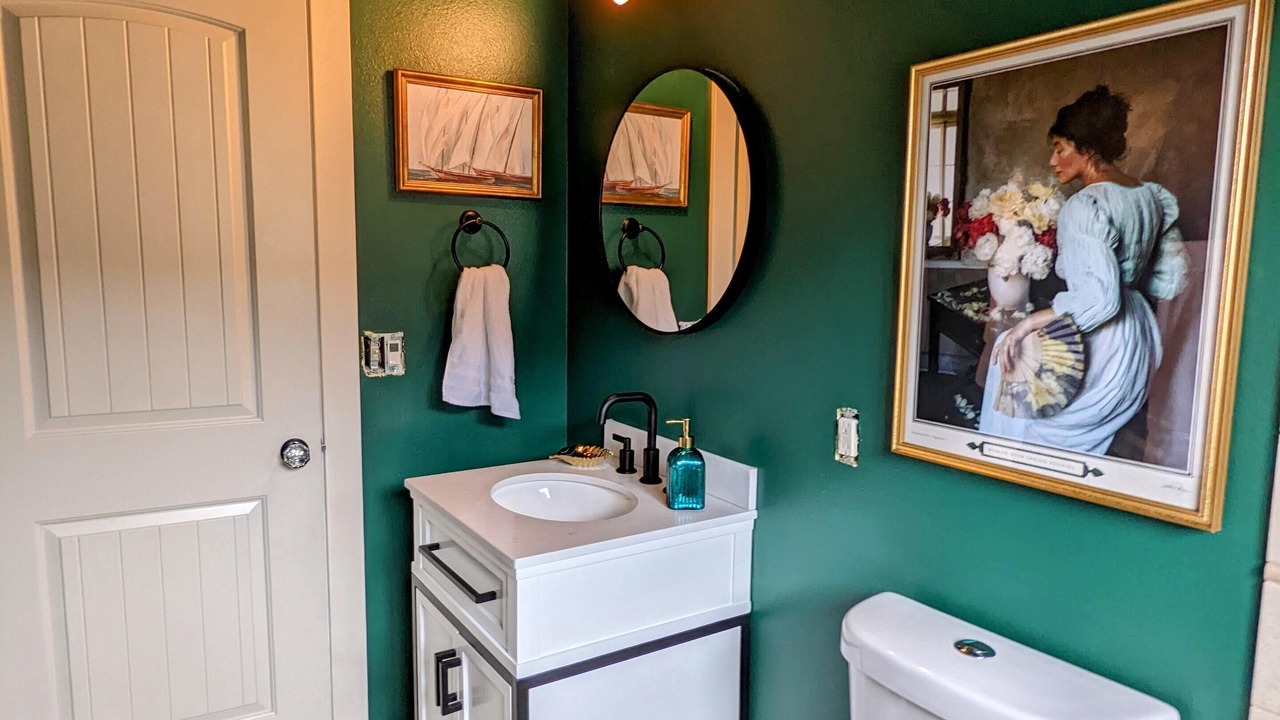 Photo of Bathroom in Oroville
