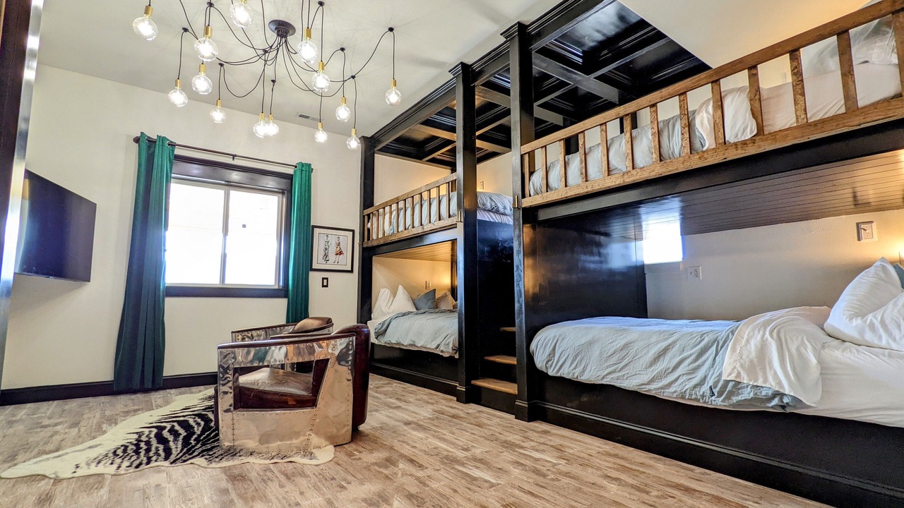 Photo of Bedroom in Oroville