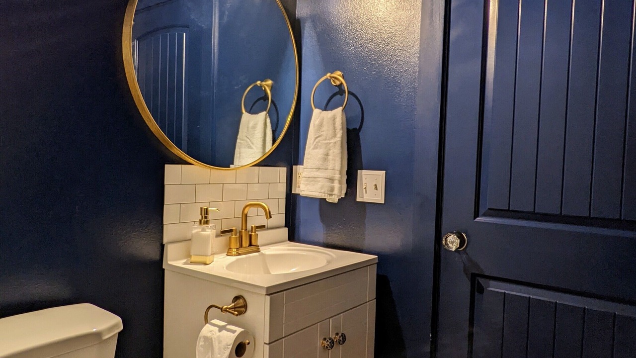 Photo of Bathroom in Oroville