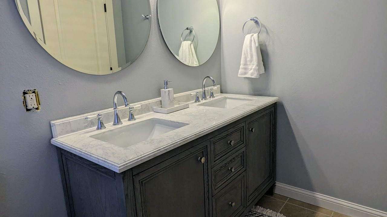 Photo of Bathroom in Oroville