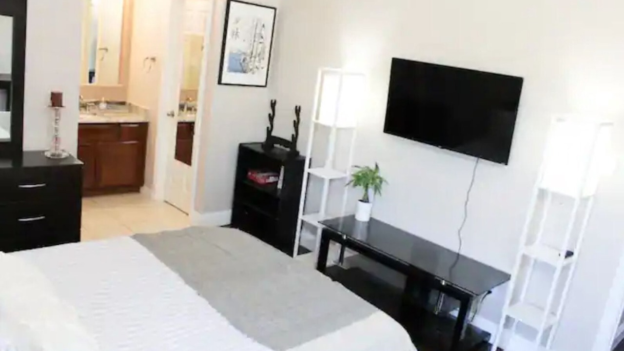 Photo of Bedroom in Northwest Carrollton