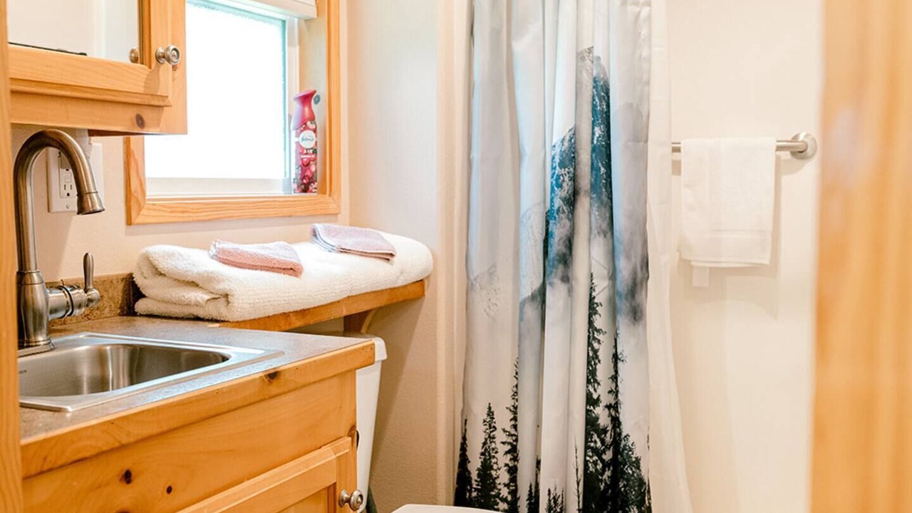 Photo of Bathroom in Sekiu