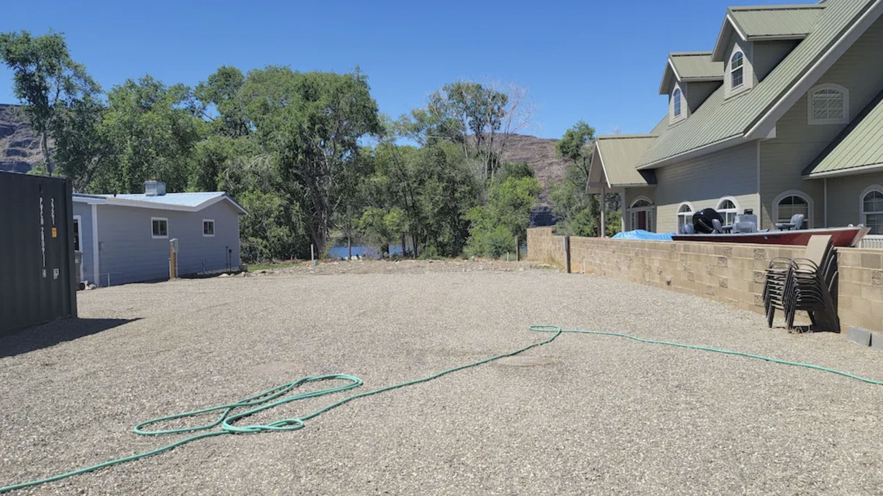 Photo of Outdoor in Sunland Estates