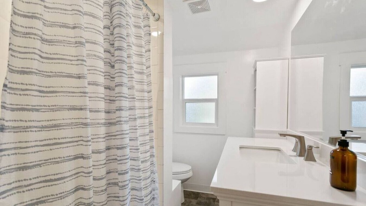 Photo of Bathroom in South Perry District