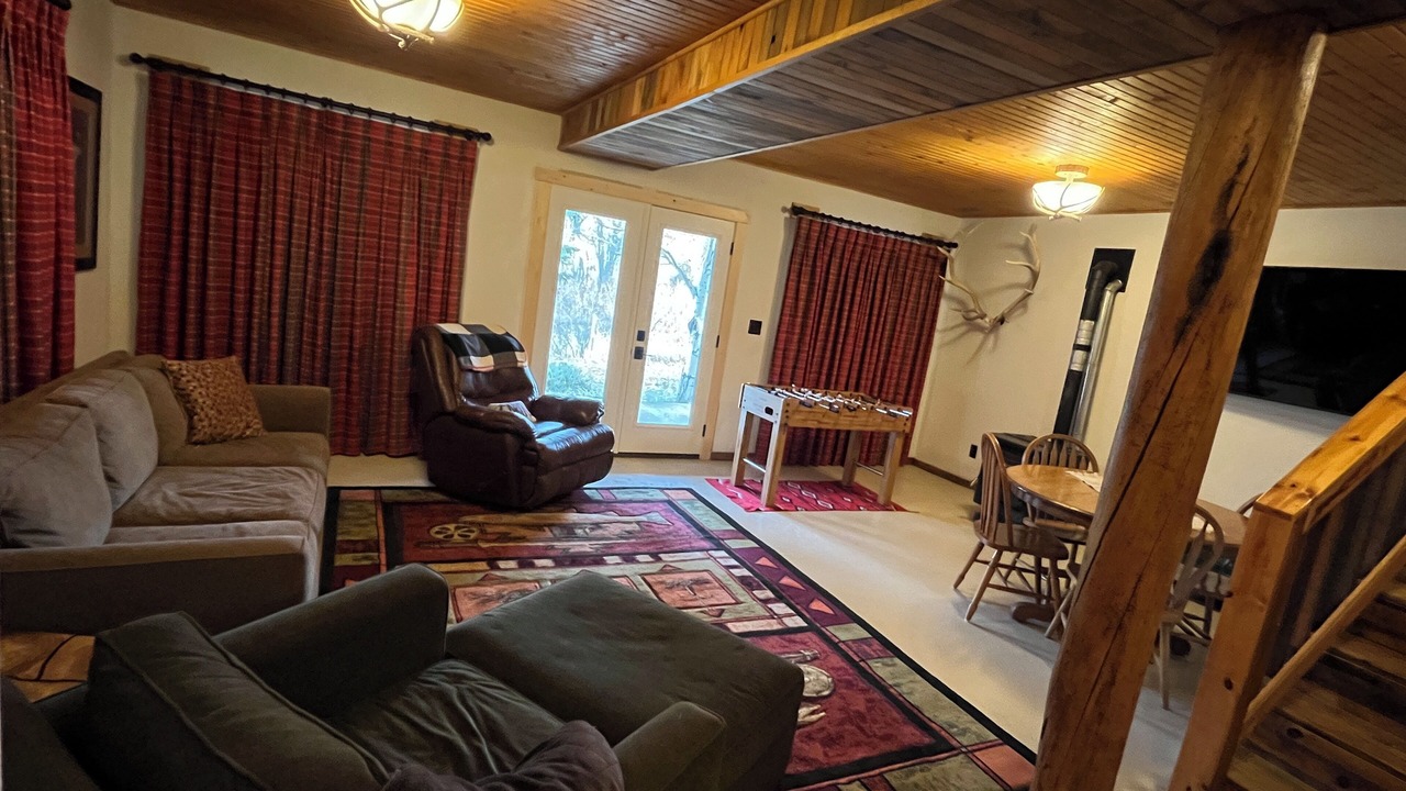 Photo of Livingroom in Woods Landing-Jelm