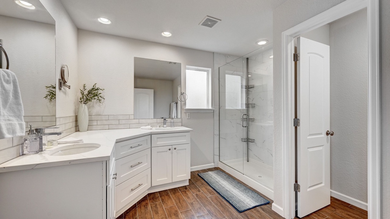 Photo of Bathroom in Arvada