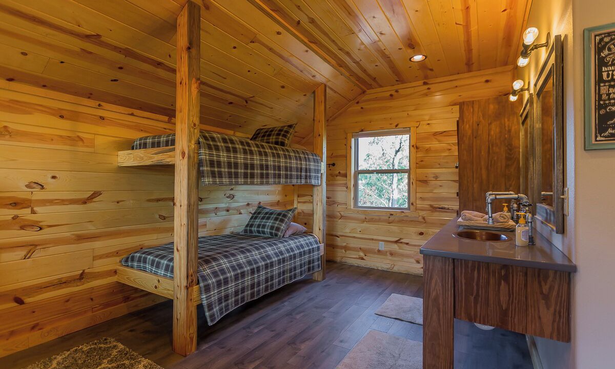 Photo of Bedroom in Board Camp