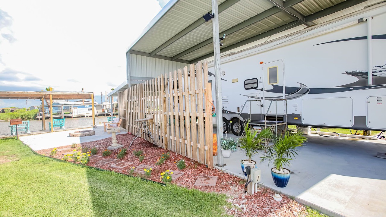 Photo of Outdoor in Cedar Lane