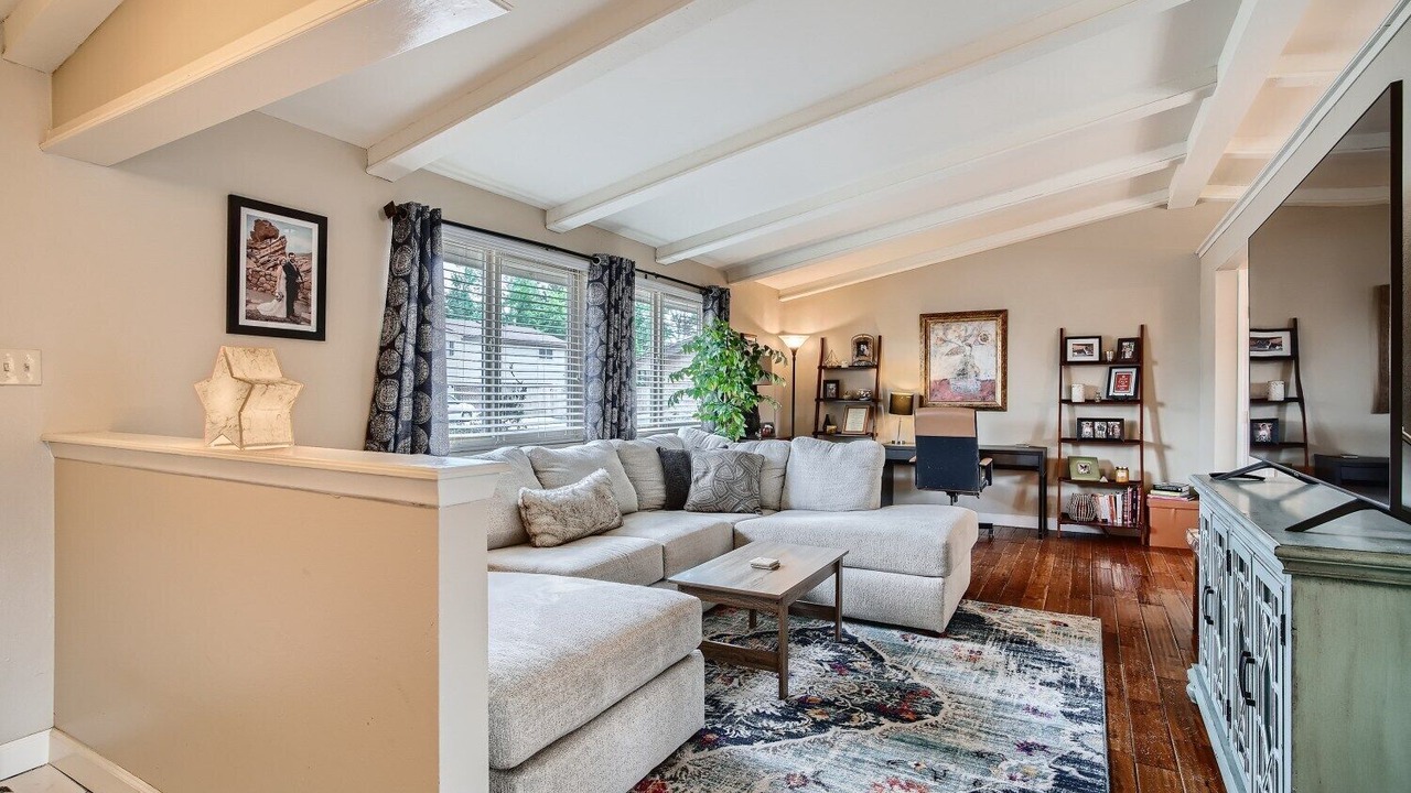 Photo of Livingroom in South Westminster